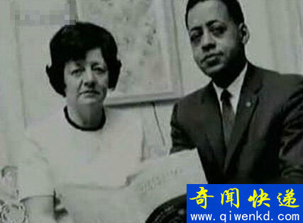 1961年美国希尔夫妇被身材矮小灰色身体的外星人进行身体实验