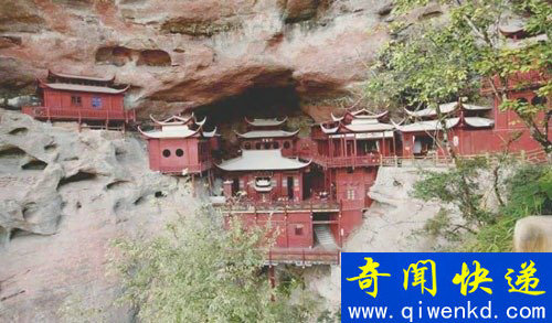 云南西山悬空寺