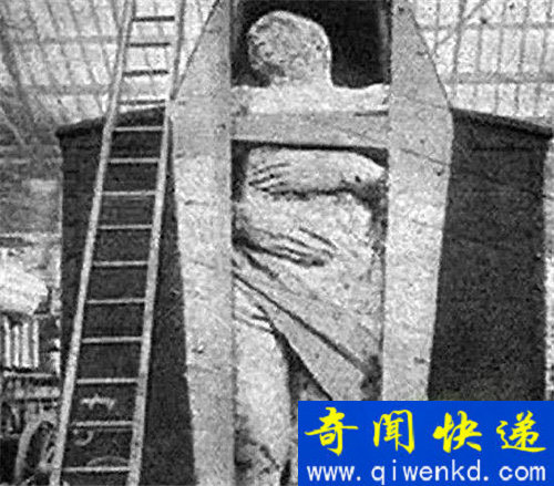 人类史前文明揭秘:巨人骨骸竟是外星人化石