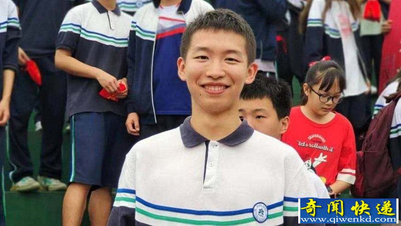 男生高考707分 纠结清华还是北大