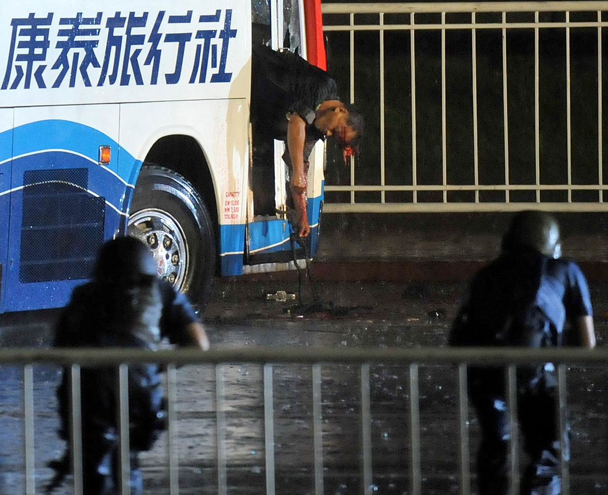实拍曝光菲律宾香港旅游车被劫持血案营救全程和遇害者遗体图片