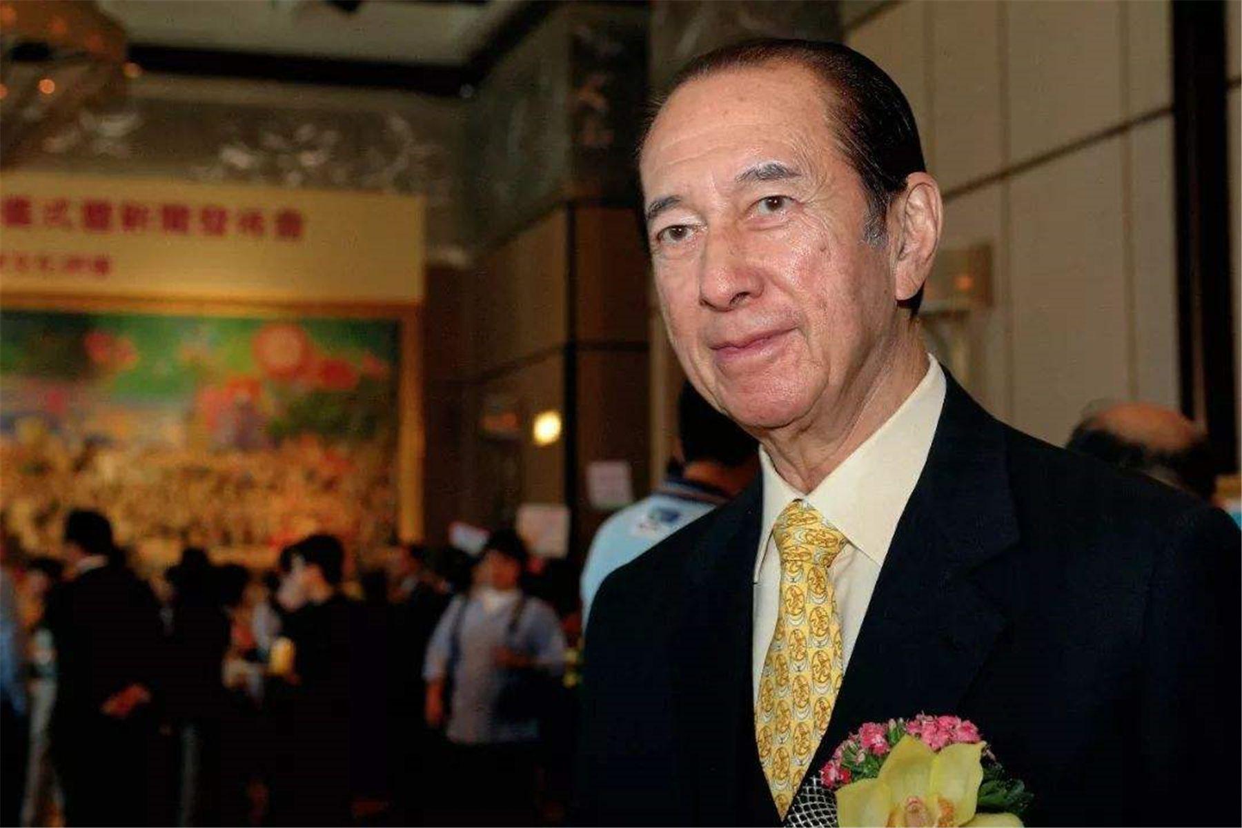 何鸿燊续了几次命了