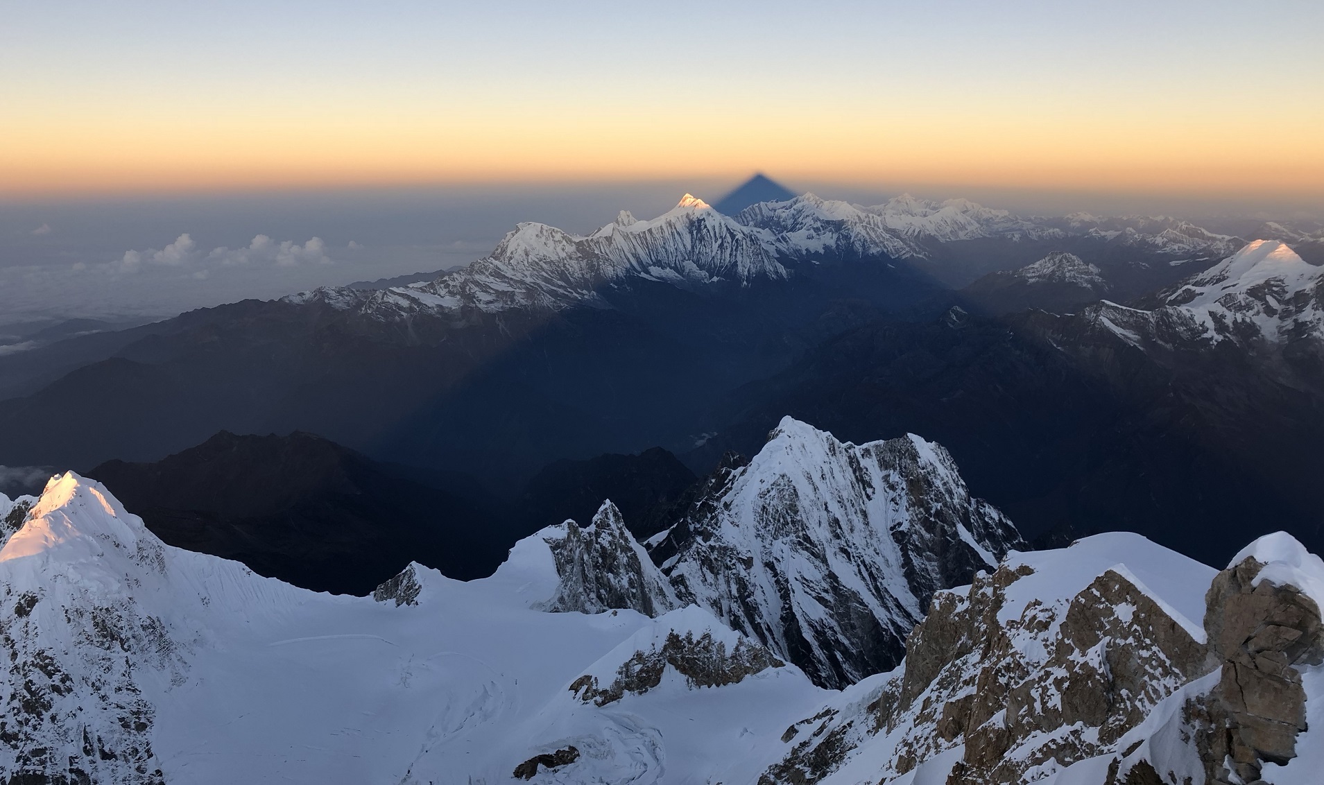 世界第八大高峰发生雪崩