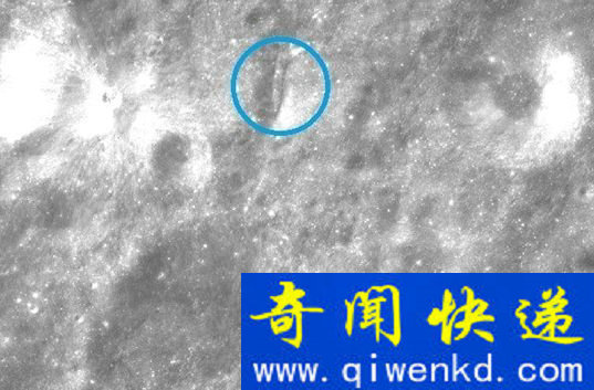 月球发现不明巨型飞船残骸