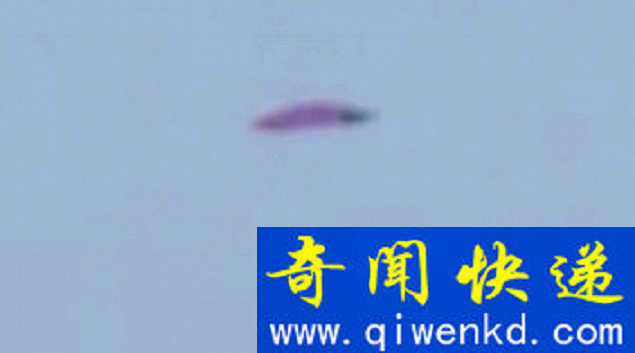 秘鲁天空惊现紫色ufo母舰