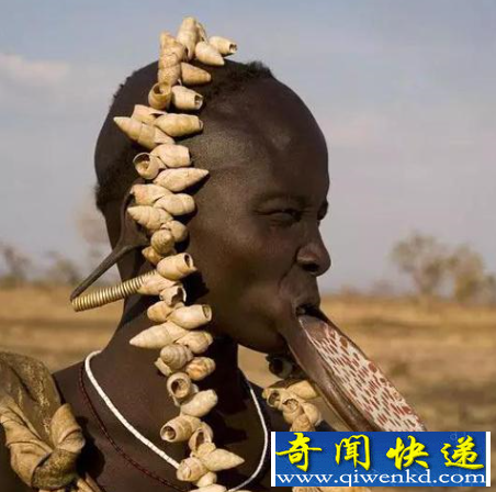 世界上嘴最大的女人