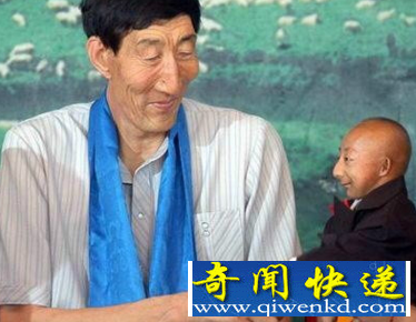 手指最长的人