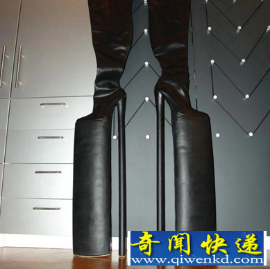 世界上跟最细的高跟鞋
