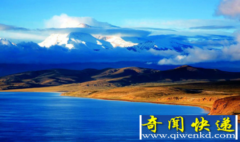 玛旁雍措风景
