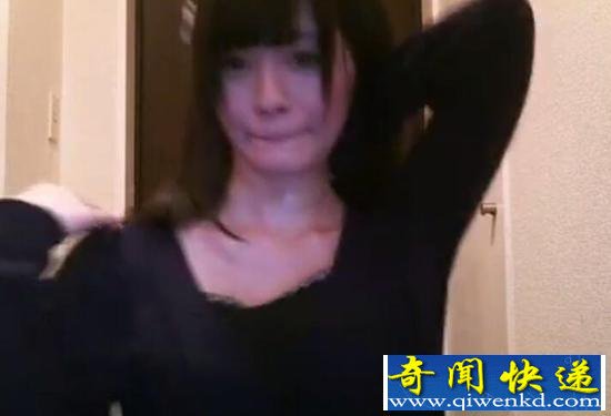 日本女主播忘关摄像头