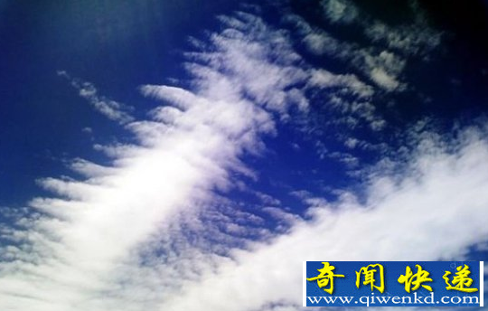 地震云