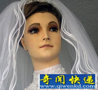 婚纱店主用女儿尸体做模特