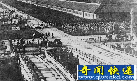 1900年八国联军入侵北京 蒋介石照曾被挂天安门