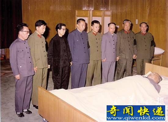 毛泽东临终留手势 遗嘱成谜