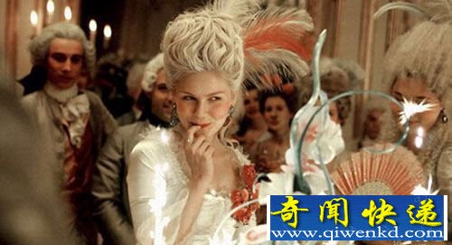 “绝代艳后”缘何会一夜之间白发?死亡前的恐惧感导致的