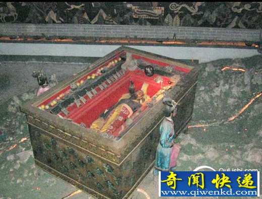 ��ʼ�����·��ִ�����Ů���� 99��С��Ĺ��֮��