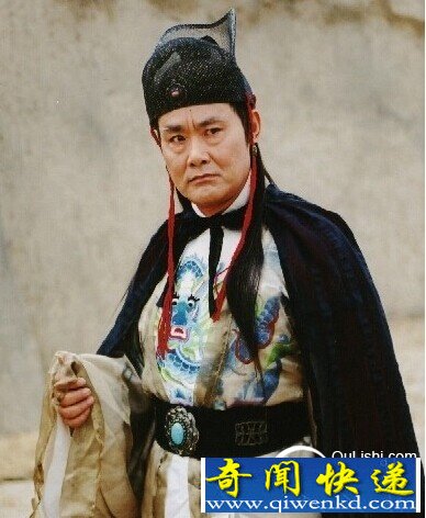 ��������κ�����ź��ļ������ɣ�������κ����֮��