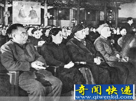 苏联空军获得“保卫上海”奖章