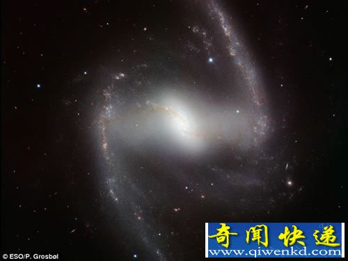 第一次精确测量出 大质量黑洞的旋转速度