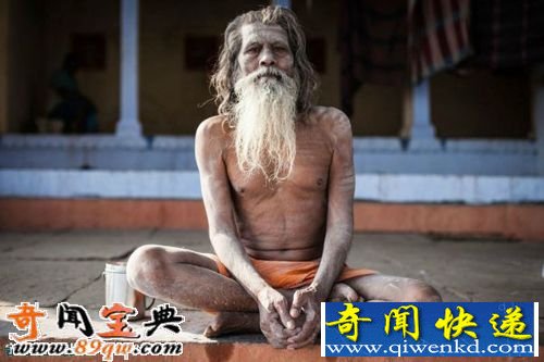 恐怖印度食人族部落:用头骨喝水以尸体为床