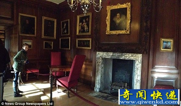 姐妹参观英王宫手机无意拍到“女鬼” 令人毛骨悚然