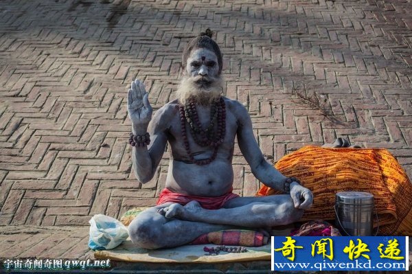 恐怖可怕印度食人族 头骨喝水尸体为床