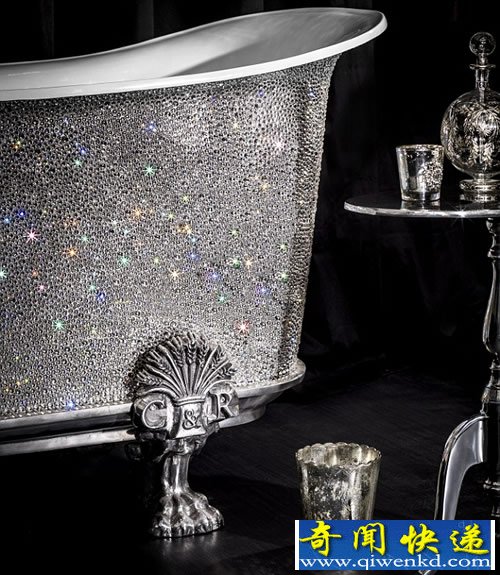 豪华的水晶浴缸2.2万颗施华洛世奇水晶 只要15万英镑