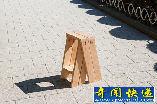 模块化的延伸 AA凳子以节省存储的空间