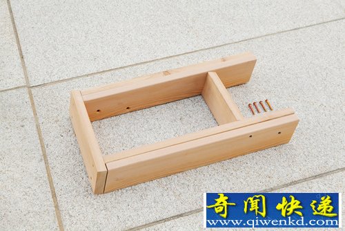 模块化的延伸 AA凳子以节省存储的空间