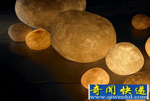 发光的岩石灯 给空间自然温暖的气氛