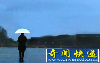 发光的雨伞 在雨中也能与他(她)浪漫