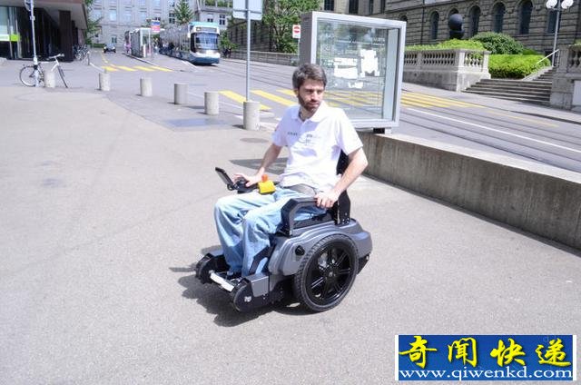 可爬楼梯的轮椅 可应对凹凸不平的路面