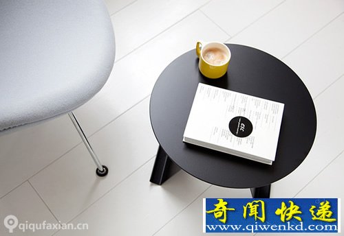 左右取之 Pi sidetable杂志架茶几 方便我们随时取阅或是存储