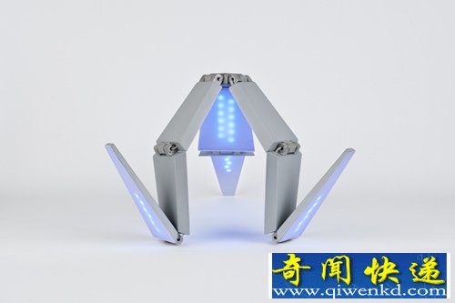 变形概念太阳能灯 可在弯曲灯架上安装了太阳能光伏电池