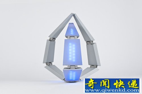 变形概念太阳能灯 可在弯曲灯架上安装了太阳能光伏电池
