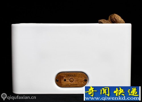 Josiah陶瓷收音机和蓝牙音箱 顶部还有两凹槽用于收纳