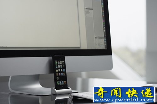 OCDock充电基座 与iMac完美的结合将电线巧妙的隐藏