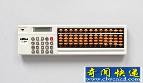 左计算器 右算盘 小结合 大用处
