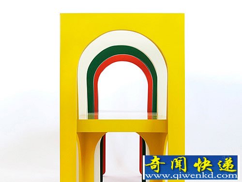 Claudio 椅子与建筑 采用了拱形设计