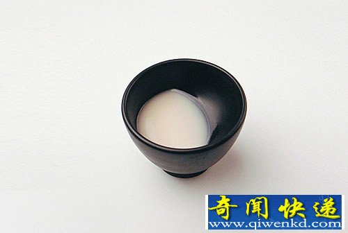 moon glass 茶杯里的月变 随着杯中水面高度的变化