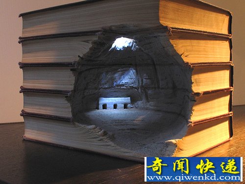 新鲜的艺术 书雕微型景观 利用了各种旧书籍制作而成