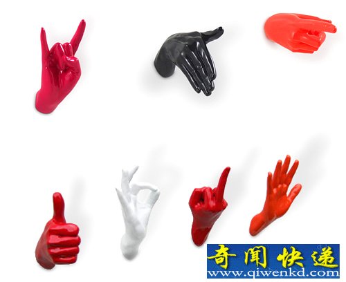 看手势 挂衣服 好有意思的创意