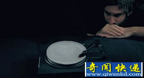 易碎 易化 用冰打造的唱片 任何唱片机都可播放