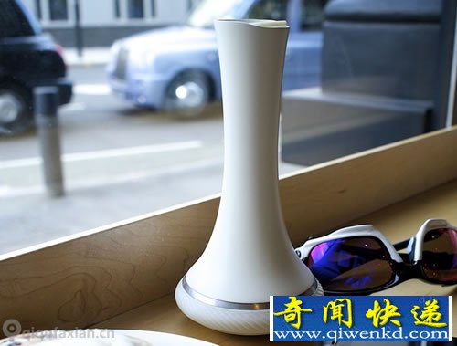 弹簧驱动 Cyclus会发电的不插花的花瓶