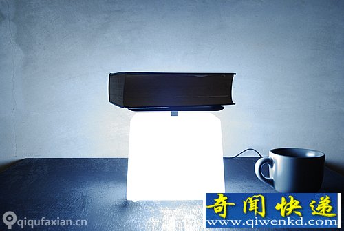 越重越有光 一盏独特的台灯设计