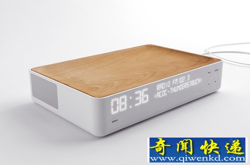 古董级的SONY闹钟收音机 现代技术和传统木制工艺