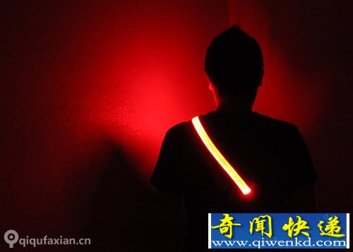HALO LED运动带 为了安全增强可见性