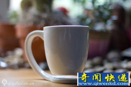 Floating mug 漂浮的杯子 足够吸引你的眼球