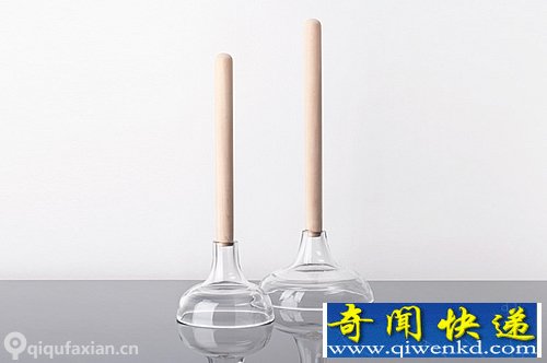 COUVERCLE 敲一下 皮搋子 用于传唤