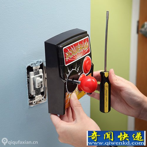 开灯 玩游戏 游戏控制器开关 要价29.99美刀